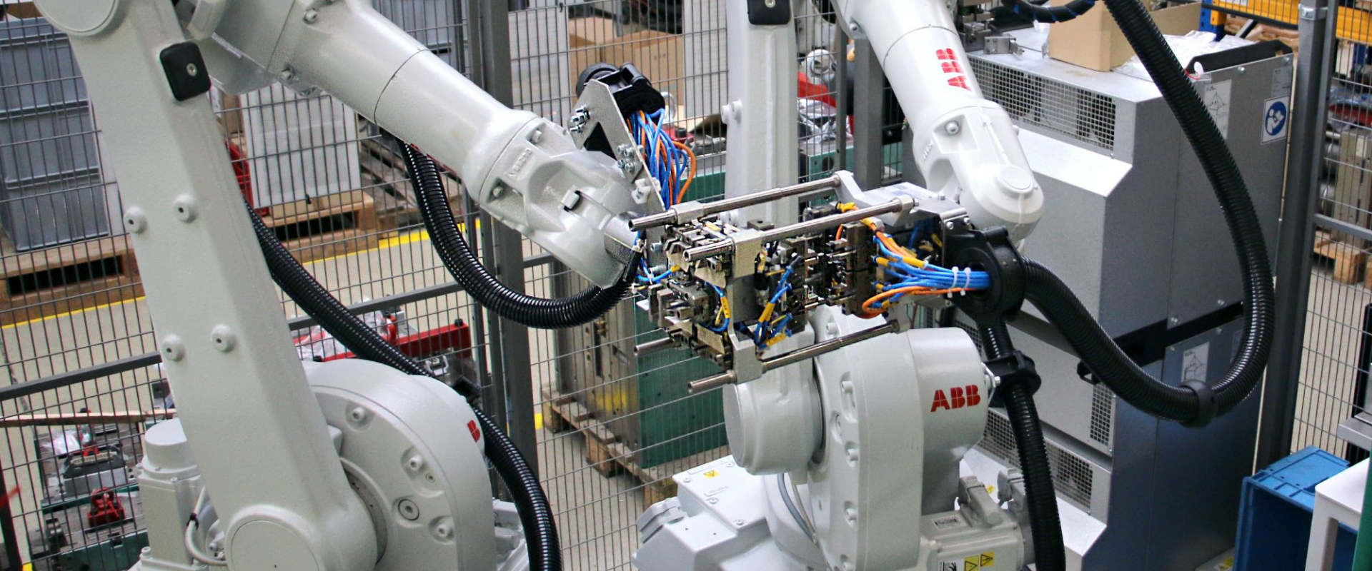 robot vstřikování plastů